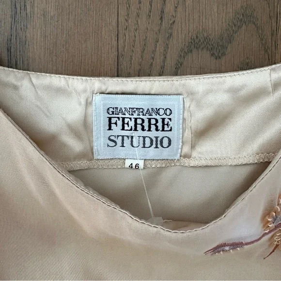 Vintage Gianfranco Ferre Silk Embroidered Sequin Floral Crop Tank IT 46 / US 10 - Picture 5 of 8